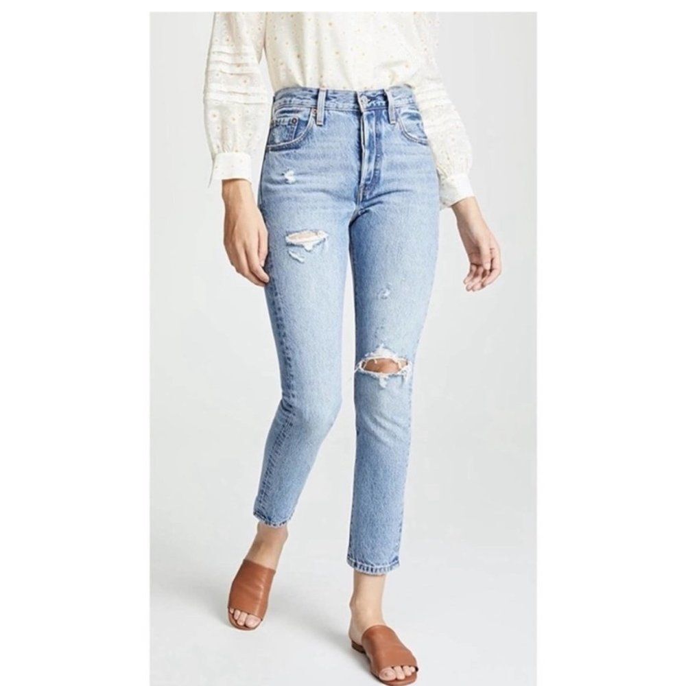 Levi’s 501 Skinny in Can't Touch This Wash - 28x28